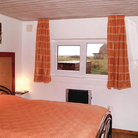 Five-bedroom Holiday In Hvide Sande *